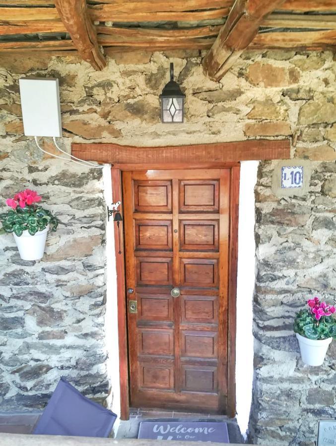 شقة La Casita Del Arbol Blanco Bubión المظهر الخارجي الصورة